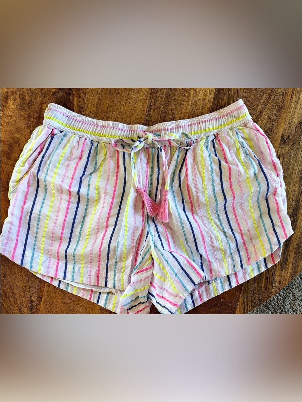 Vineyard Vines Womens Striped Shorts